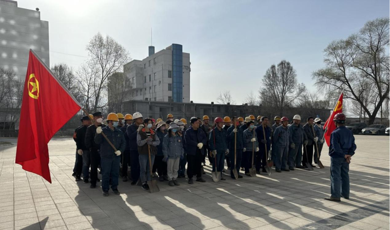 物產(chǎn)工投公司基層黨支部和公司團(tuán)支部聯(lián)合開展&ldquo;共筑家園 正植有你&rdquo;主題黨日、團(tuán)日活動