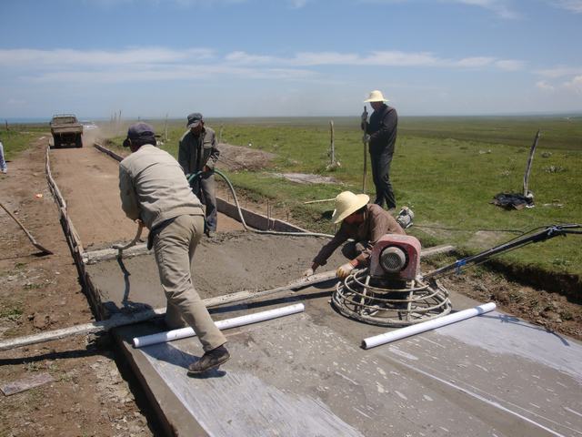 青海物產(chǎn)集團(tuán)全力推進(jìn)&ldquo;百企聯(lián)百村&rdquo;活動(dòng)