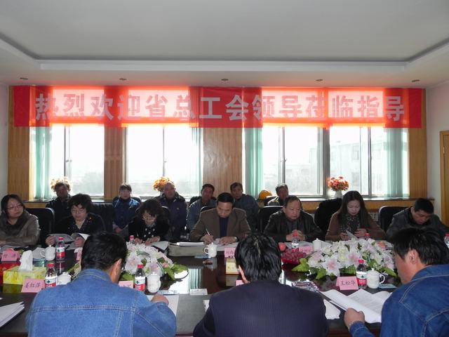 深入車間班組、&ldquo;零距離&rdquo;接觸職工、體驗職工生活、傾聽職工心聲