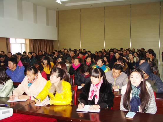 內(nèi)強(qiáng)個(gè)人素質(zhì)，外塑企業(yè)形象