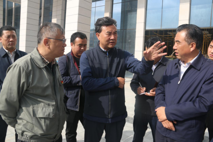 省人大常委會副主任、海東市委書記鳥成云專題調(diào)研曹家堡保稅物流園